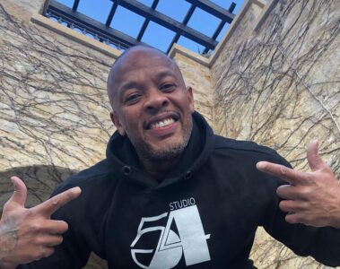La leyenda del hip hop Dr. Dre se encuentra hospitalizado.